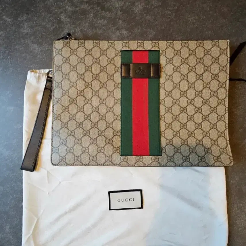 [BUNJANG] Gucci GG Supreme Clutch Bag / 구찌 GG 수프림 클러치 백