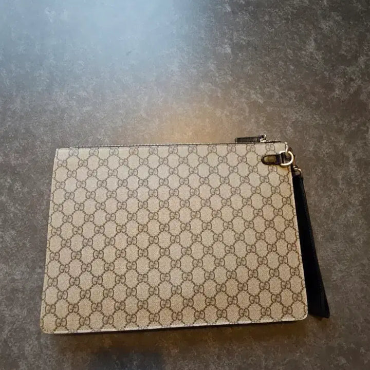 [BUNJANG] Gucci GG Supreme Clutch Bag / 구찌 GG 수프림 클러치 백