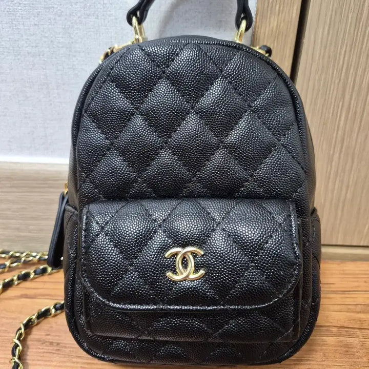 [BUNJANG] Black Quilted Chain Backpack / 블랙 백팩 체인백