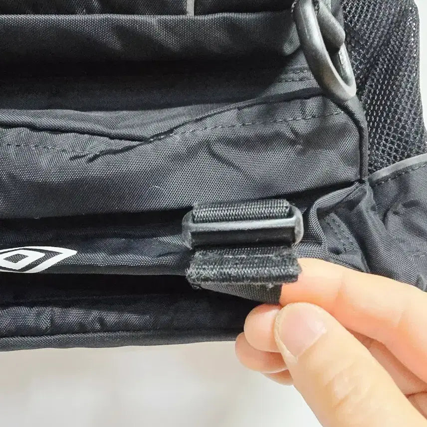 [BUNJANG] Umbro Black Backpack / 엄브로 검정색 백팩 가방