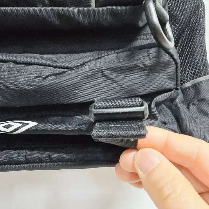 [BUNJANG] Umbro Black Backpack / 엄브로 검정색 백팩 가방