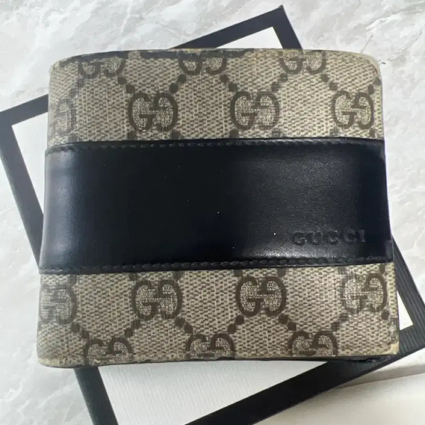 [BUNJANG] Gucci GG Supreme Bifold Wallet / 구찌 GG 수프림 반지갑