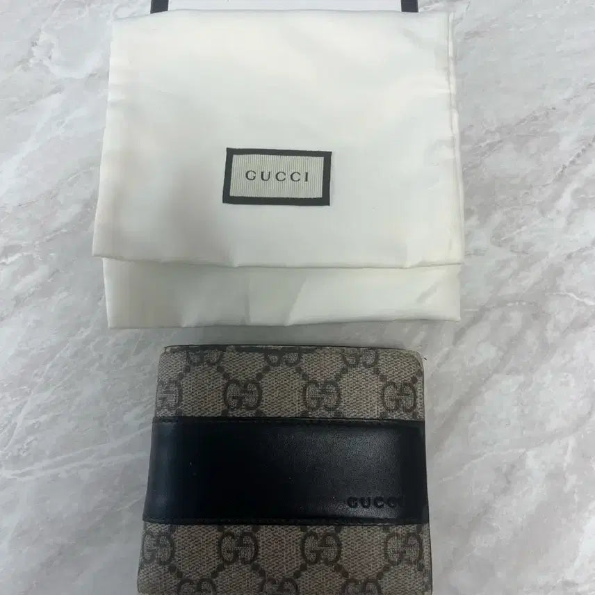 [BUNJANG] Gucci GG Supreme Bifold Wallet / 구찌 GG 수프림 반지갑