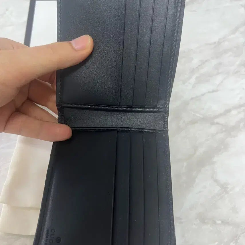 [BUNJANG] Gucci GG Supreme Bifold Wallet / 구찌 GG 수프림 반지갑