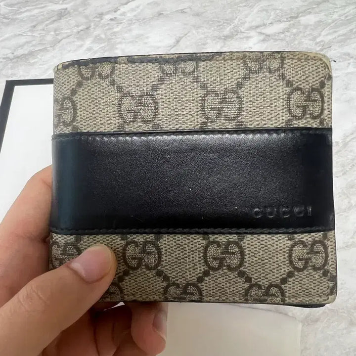 [BUNJANG] Gucci GG Supreme Bifold Wallet / 구찌 GG 수프림 반지갑
