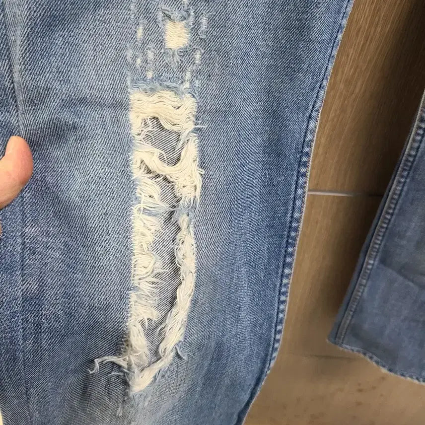 [BUNJANG] Diesel Low Rise Blue Denim Damaged Jeans 32 / 디젤 로우라이즈 블루 데님 데미지 청바지 32