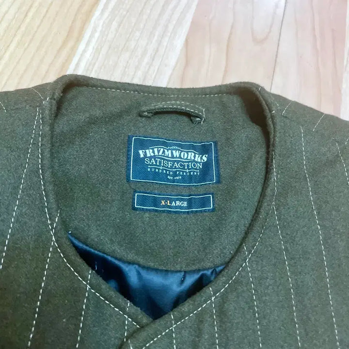 [SOLD OUT] (XL) 프리즘웍스 퀄티드 트윌 베스트 카키