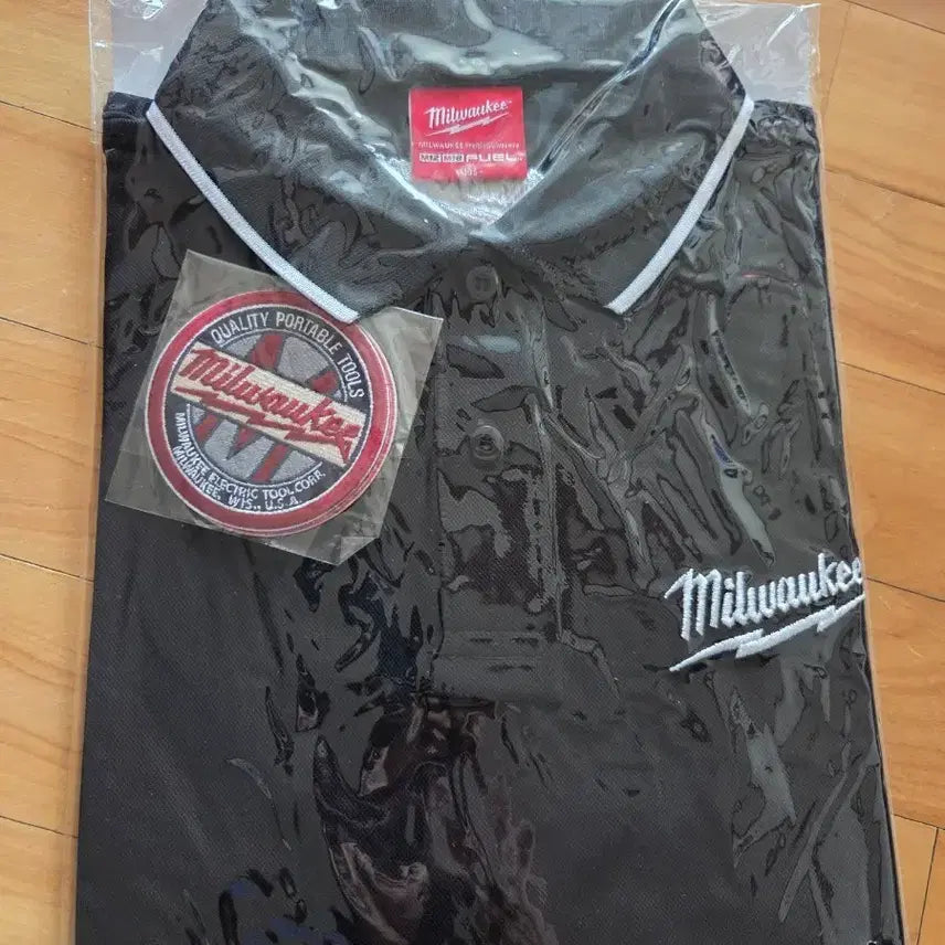 [BUNJANG] Milwaukee Black Polo Shirt / 밀워키 블랙 폴로티셔츠 105