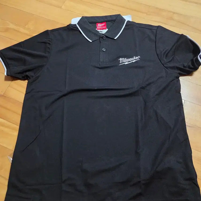 [BUNJANG] Milwaukee Black Polo Shirt / 밀워키 블랙 폴로티셔츠 105