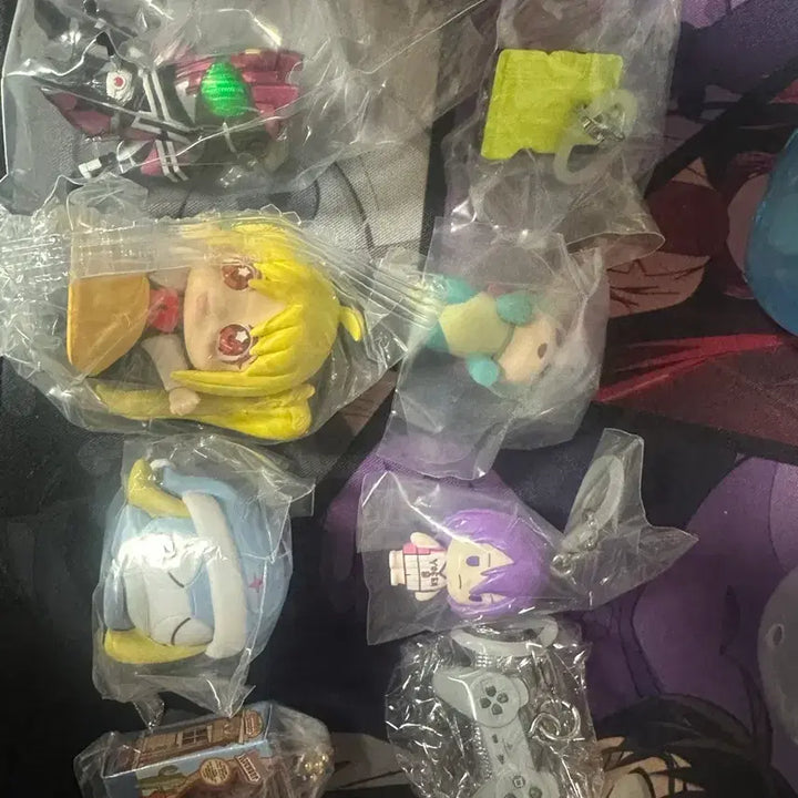 [SOLD OUT] 할인중)각종 가챠  일괄로판매합니다 짱구 가면라이더 포켓몬