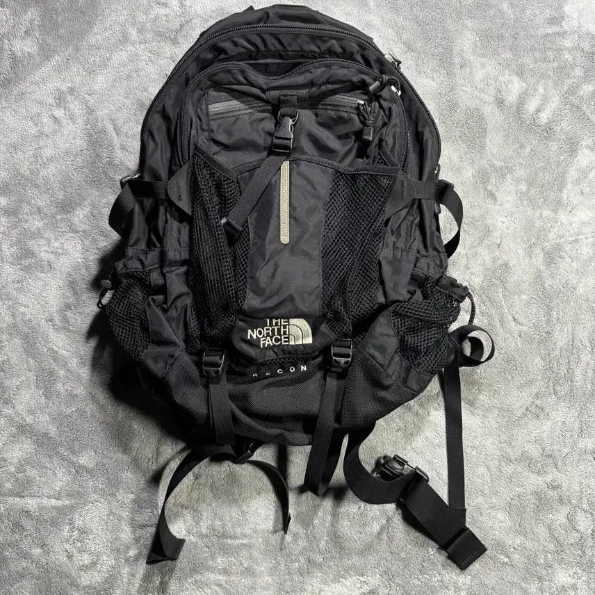[BUNJANG] The North Face Recon Black Backpack / 노스페이스 리콘 블랙 백팩
