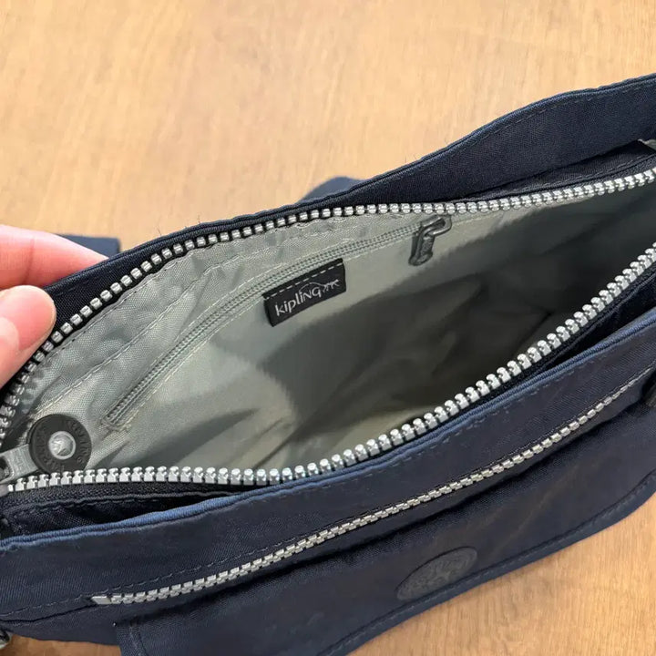 [SOLD OUT] Kipling 키플링 미니 숄더백