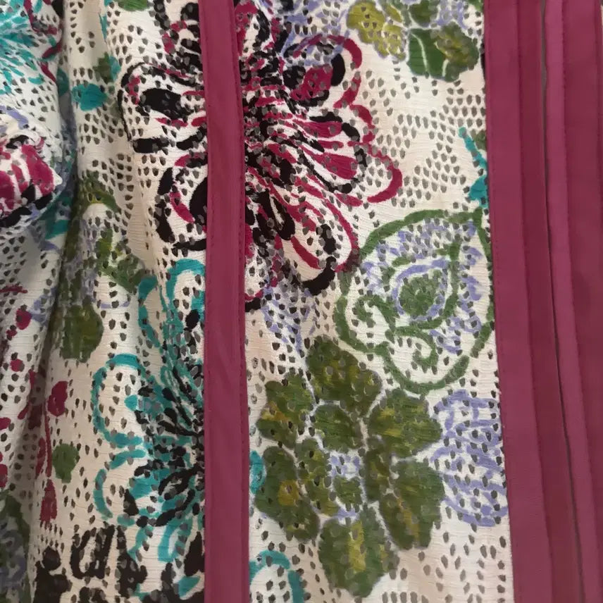 [BUNJANG] Floral Pattern Punching Jacket / 플라워 패턴 펀칭 자켓