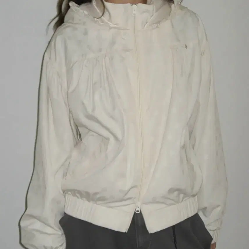 [BUNJANG] Ronron Windbreaker Jacket / 론론 도트 바람막이 아이보리