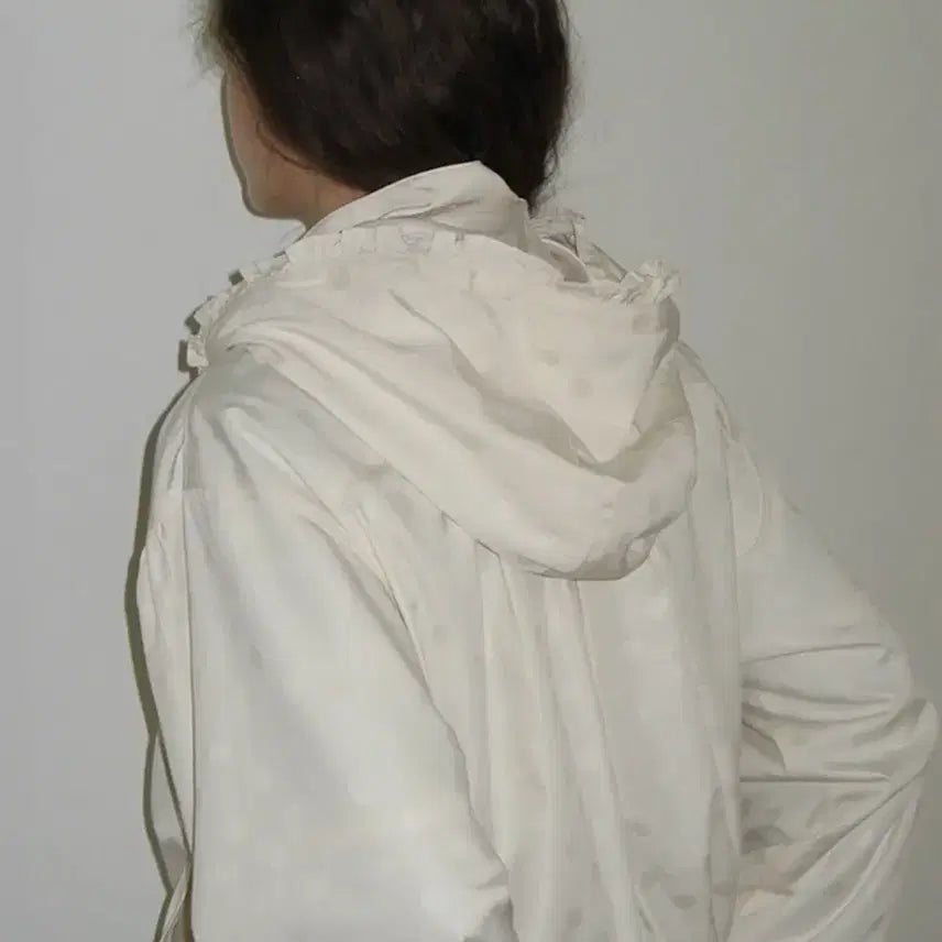 [BUNJANG] Ronron Windbreaker Jacket / 론론 도트 바람막이 아이보리