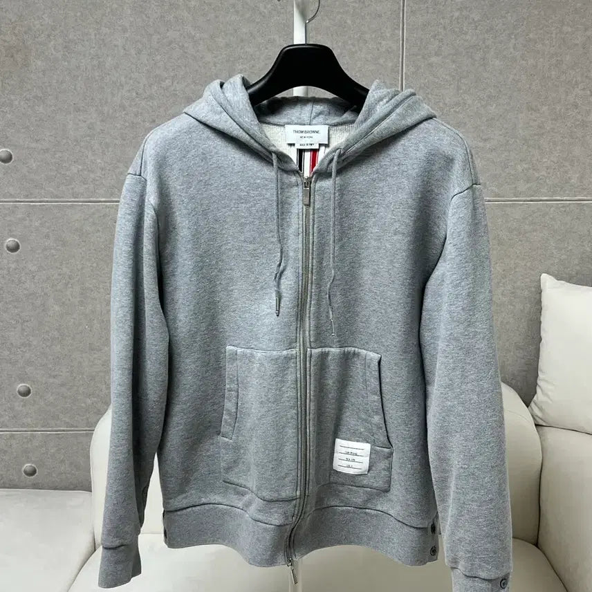 [SOLD OUT] [정품] 4 톰브라운 백삼선 후드집업 그레이