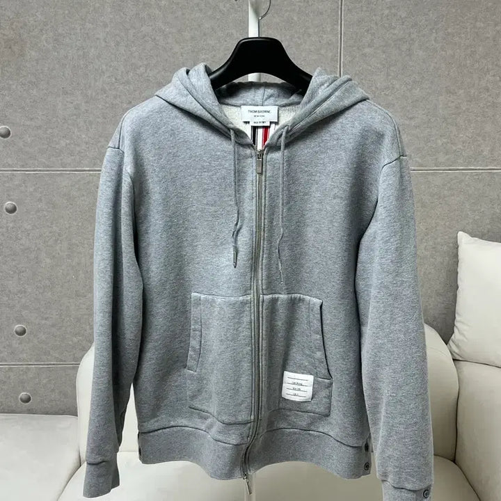 [SOLD OUT] [정품] 4 톰브라운 백삼선 후드집업 그레이