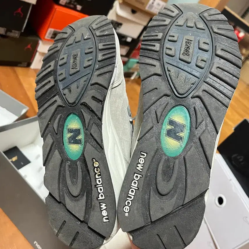[SOLD OUT] 뉴발란스 990v2 그레이 250