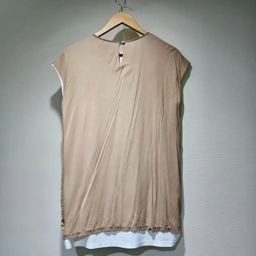 [BUNJANG] LEBEIGE Sleeveless Long Blouse / 르베이지 배색 슬리브리스 롱 블라우스 ~66