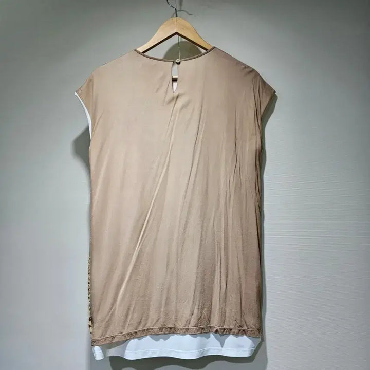 [BUNJANG] LEBEIGE Sleeveless Long Blouse / 르베이지 배색 슬리브리스 롱 블라우스 ~66