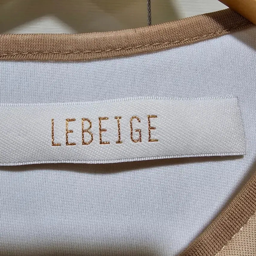 [BUNJANG] LEBEIGE Sleeveless Long Blouse / 르베이지 배색 슬리브리스 롱 블라우스 ~66