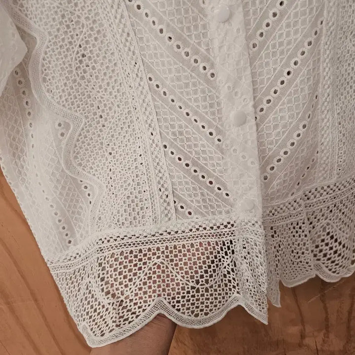 [BUNJANG] White Wing Lace Blouse / 화이트 날개레이스 블라우스 (새옷)