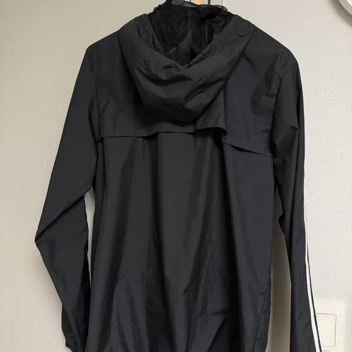 [BUNJANG] Adidas Essentials 3-Stripes Windbreaker (L) / 아디다스 바람막이 L