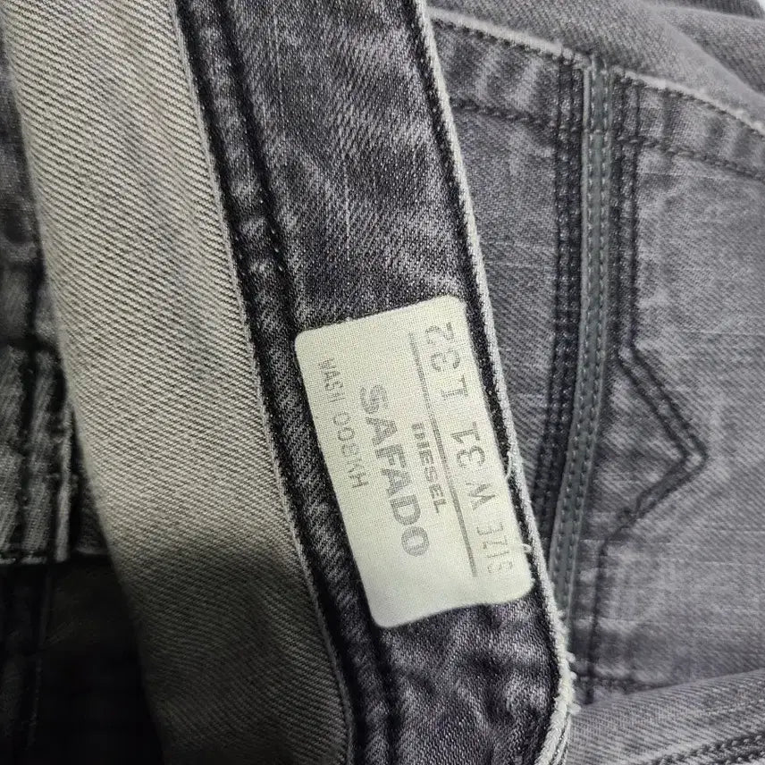 [BUNJANG] Diesel Low-Rise Gray Denim Jeans / 디젤 로우라이즈 그레이 데님 청바지 데미지진