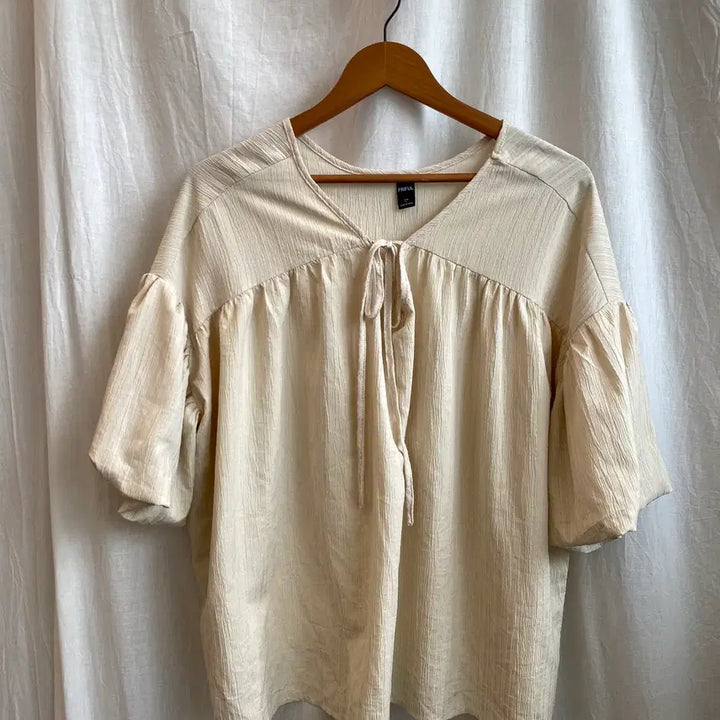 [BUNJANG] FRIFUL Beige Oversized Short Sleeve Blouse (L) / FRIFUL 베이지 오버핏 반팔블라우스(L)