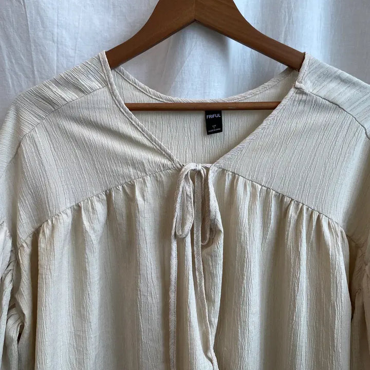[BUNJANG] FRIFUL Beige Oversized Short Sleeve Blouse (L) / FRIFUL 베이지 오버핏 반팔블라우스(L)