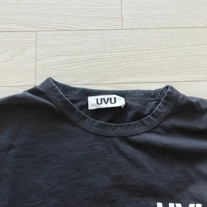 [SOLD OUT] UVU 인시그니아 티셔츠 블랙