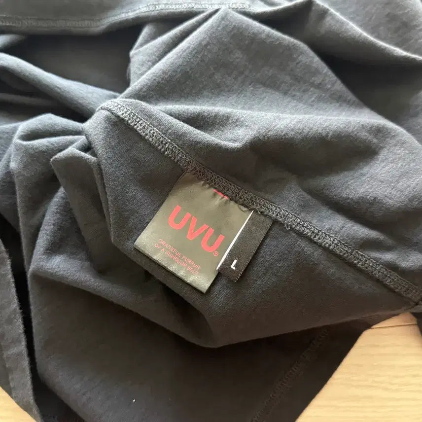 [SOLD OUT] UVU 인시그니아 티셔츠 블랙