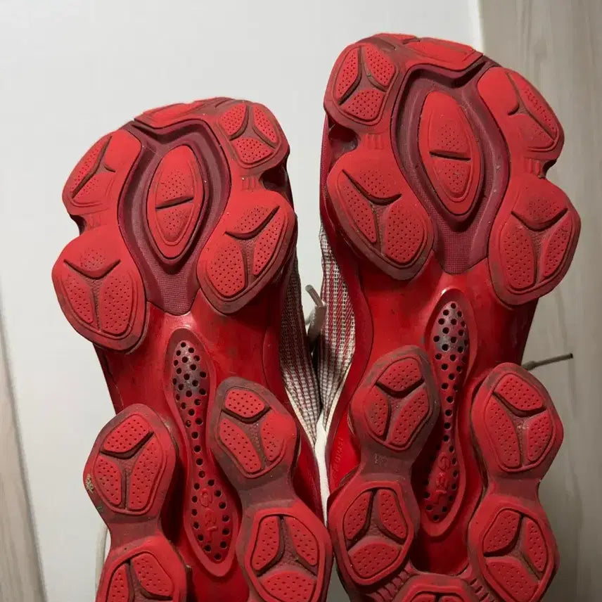 [BUNJANG] Asics Kiko Kostadinov Gel Quantum Apple Red Sneakers / 아식스 키코 코스타디노브 젤 퀀텀 애플레드