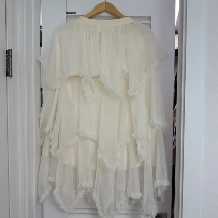 [BUNJANG] Cloudmotion Chiffon Ruffle Skirt White / 클라우드모션 쉬폰 캉캉 프릴 스커트 화이트