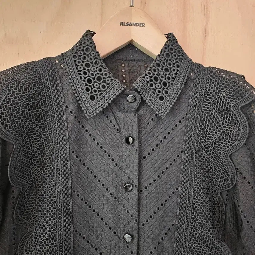 [BUNJANG] Black Wing Lace Blouse / 블랙 날개레이스 블라우스 (새옷)