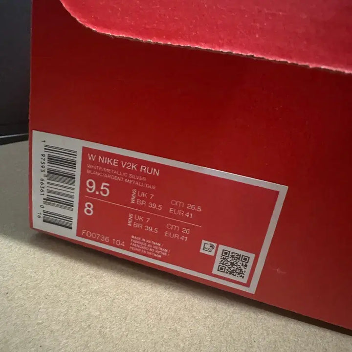 [BUNJANG] Nike V2K Run Metallic Silver White Sneakers / W 나이키 V2K 런 메탈릭 실버 화이트 265