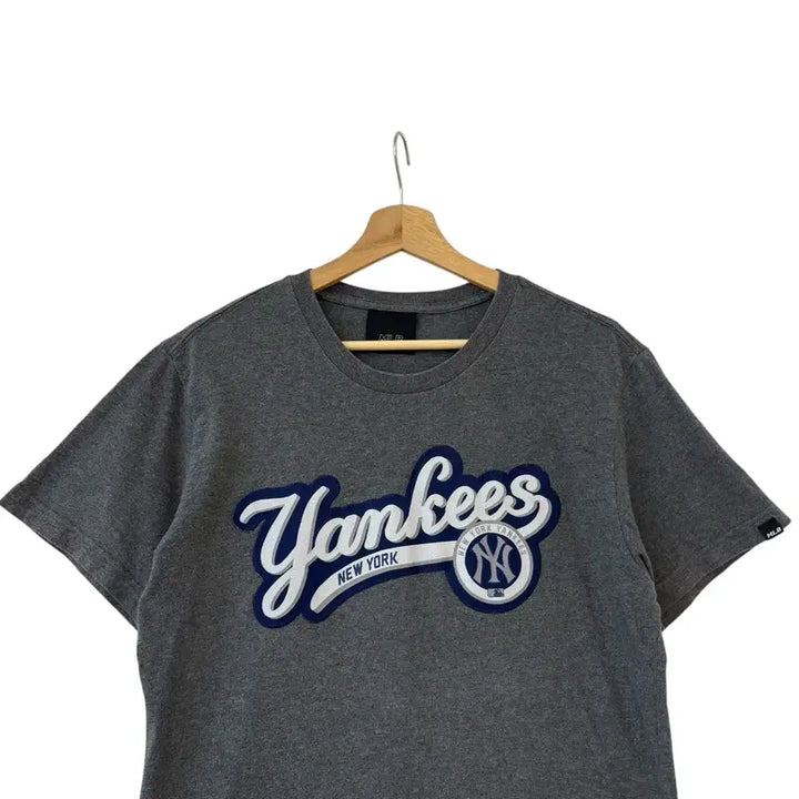 [SOLD OUT] MLB 뉴욕양키스 슬림 핏 반팔 티셔츠 100 정품