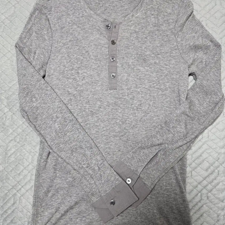 [BUNJANG] Burberry Henley Neck T-shirt / 버버리 골지 헨리넥 티셔츠 머슬핏