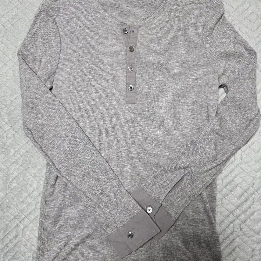 [BUNJANG] Burberry Henley Neck T-shirt / 버버리 골지 헨리넥 티셔츠 머슬핏