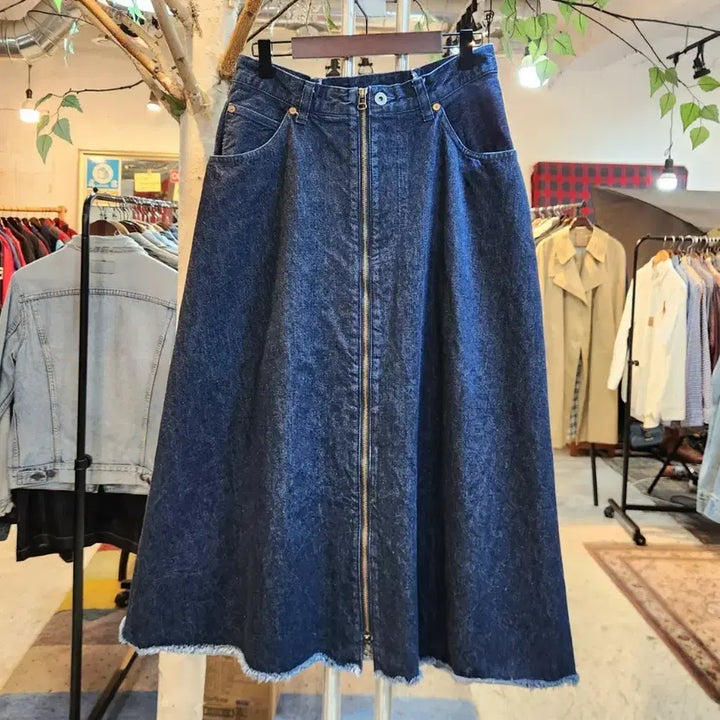 [BUNJANG] Indigo Front Zip A-line Flare Denim Skirt / 일본산 인디고 프론트 지퍼 A라인 플레어 데님 스커트