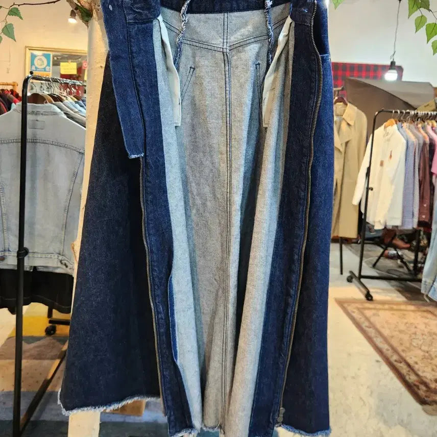 [BUNJANG] Indigo Front Zip A-line Flare Denim Skirt / 일본산 인디고 프론트 지퍼 A라인 플레어 데님 스커트