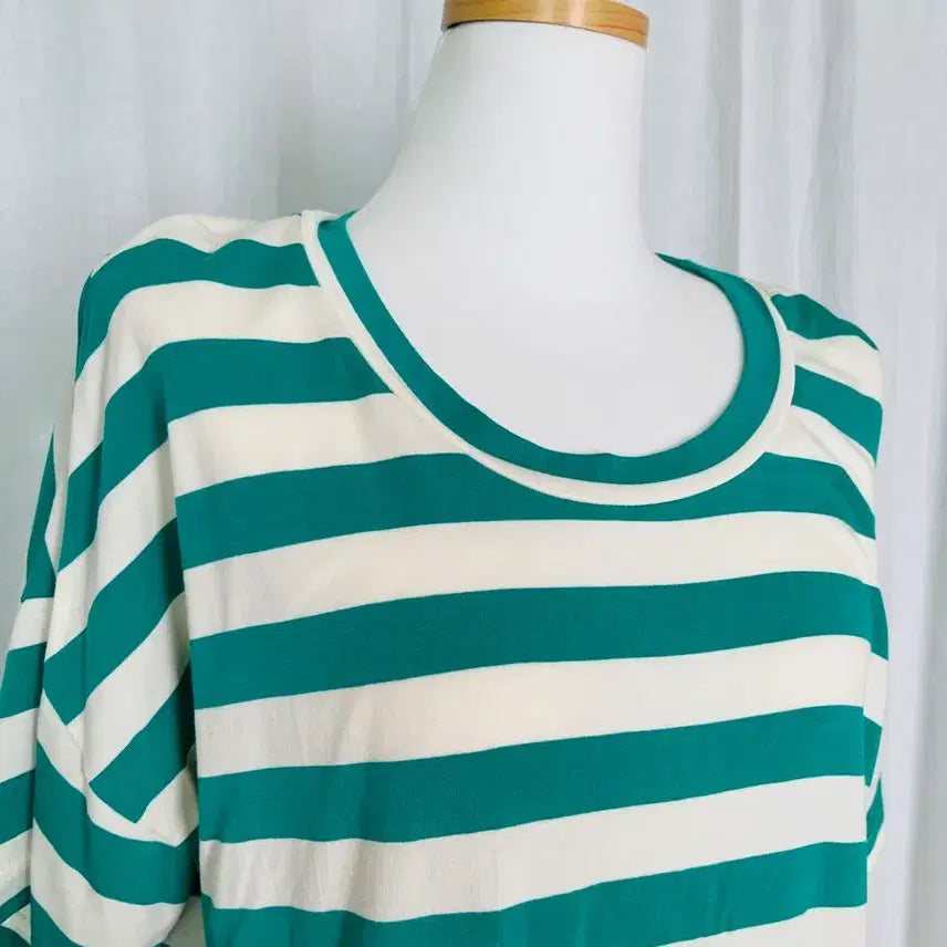 [BUNJANG] COS Mint Green Striped Short Sleeve T-shirt / 그린(민트) 스트라이프반팔