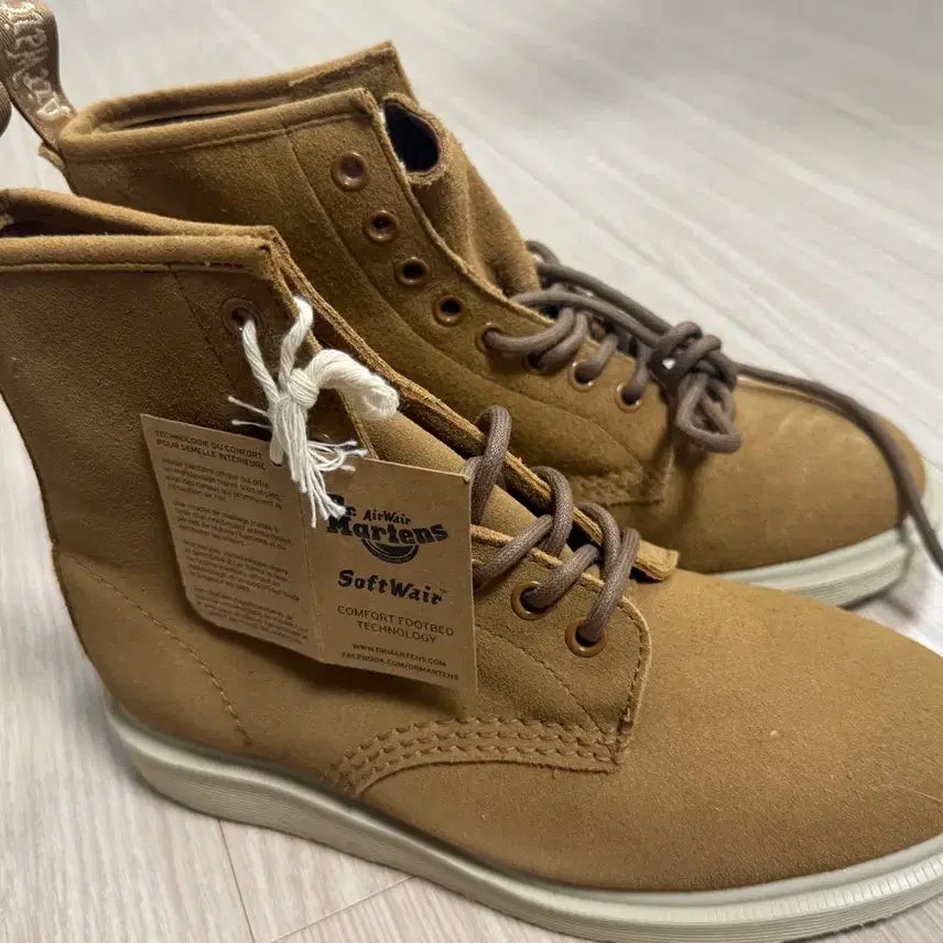 [BUNJANG] Dr. Martens Whiton Bisquit Boots / 닥터마틴 위톤 비스킷 whiton bisquit