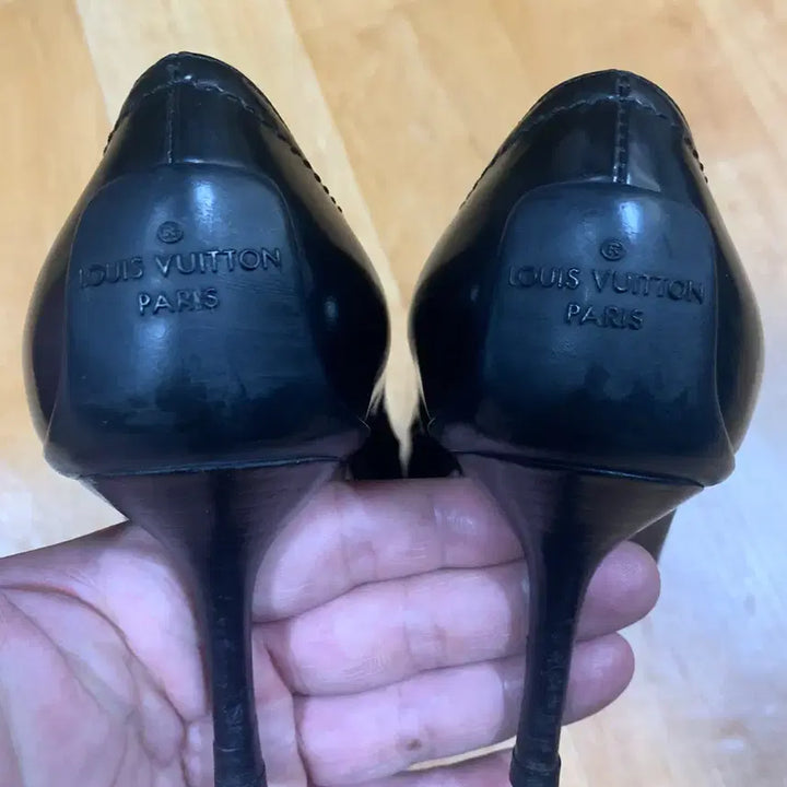 [BUNJANG] Louis Vuitton Logo-Play Pumps (Size 35.5) / 루이비통 로고-플레이 펌프스(35.5 사이즈)