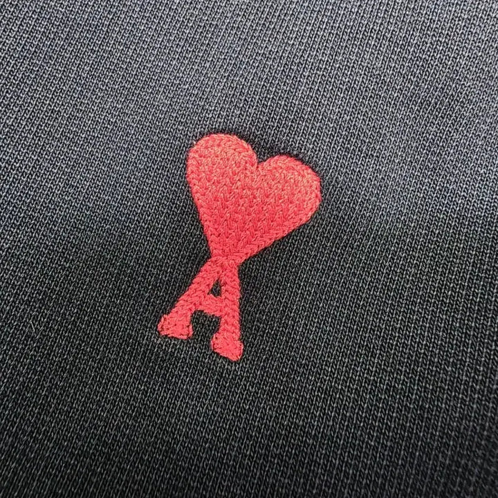 [BUNJANG] AMI Small Heart Logo Sweatshirt Black / [정품] 아미(AMI) 스몰 하트 로고 맨투맨 블랙 95
