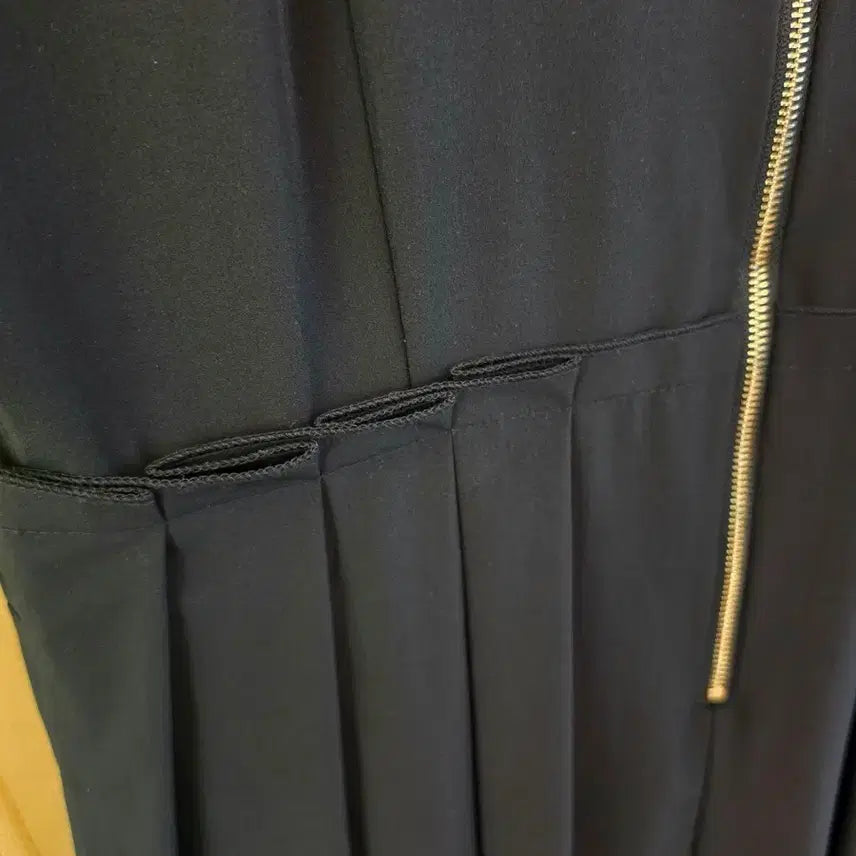 [BUNJANG] Pleated String Black Dress / 플리츠 스트링 바스락 블랙 원피스 (새옷)