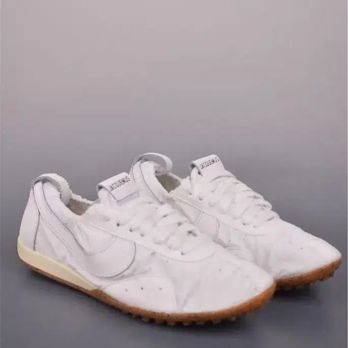 [BUNJANG] Nike x Jacquemus White Sneakers (Size 265mm) / 나이키 x 자크뮈스 화이트 스니커즈 미끄럼 방지 신발사이265mm 42