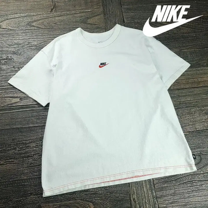 [SOLD OUT] 나이키 로고 자수 오버사의즈 반팔티 화이트 M20192