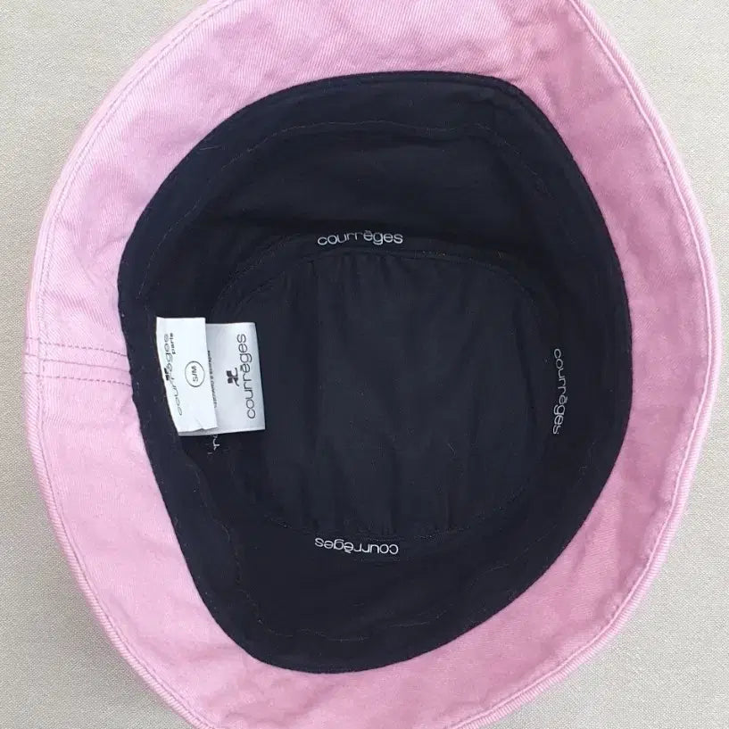 [SOLD OUT] 꾸레쥬 핑크 버킷햇 S/M