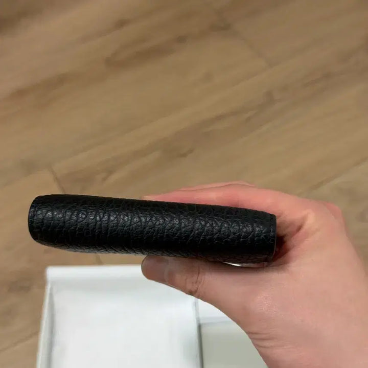 [SOLD OUT] 마르지엘라 컴팩트 반지갑 판매합니다.
